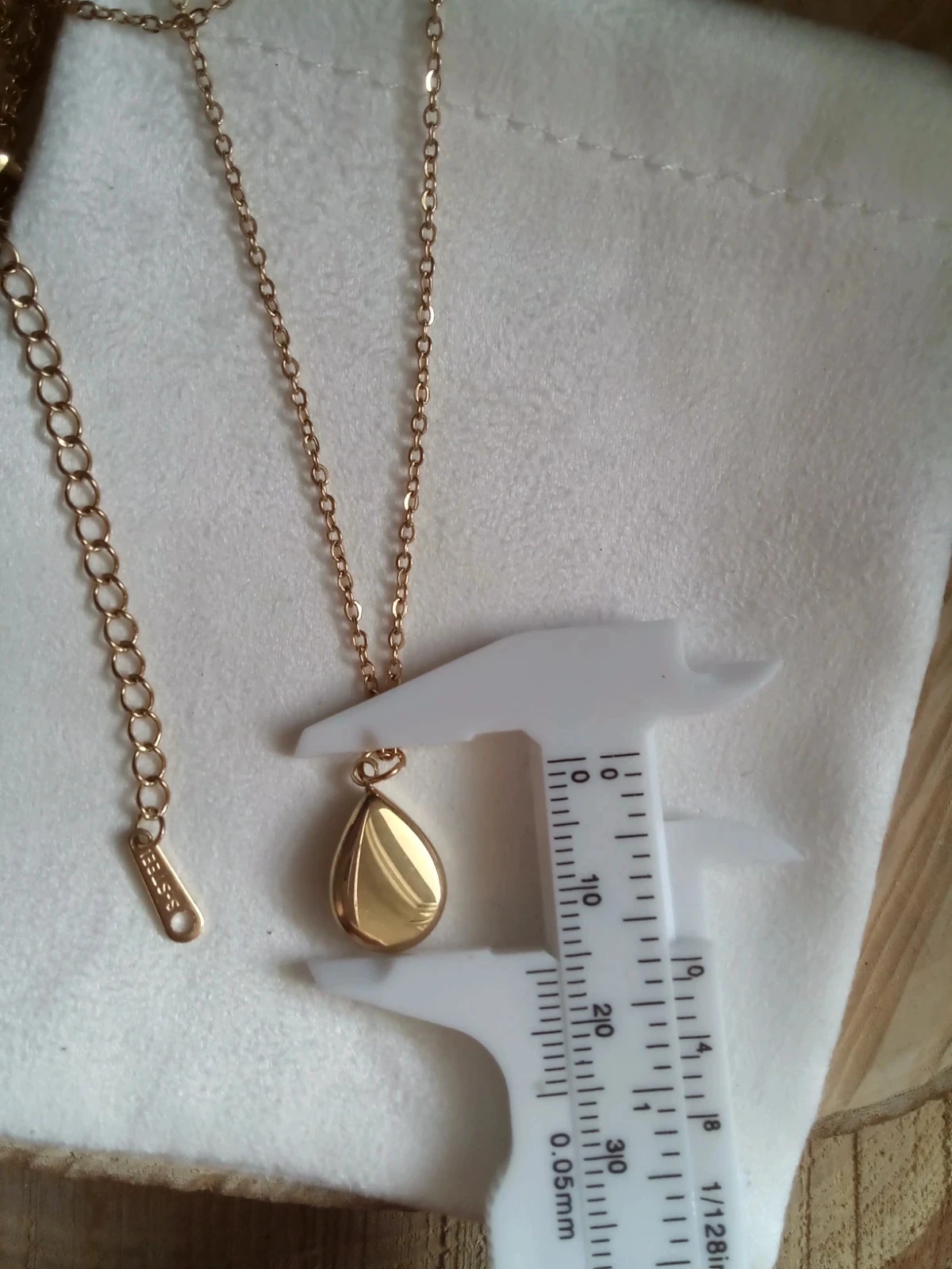 Colar pingente de gota de ouro em aço inoxidável dourado – photo 4